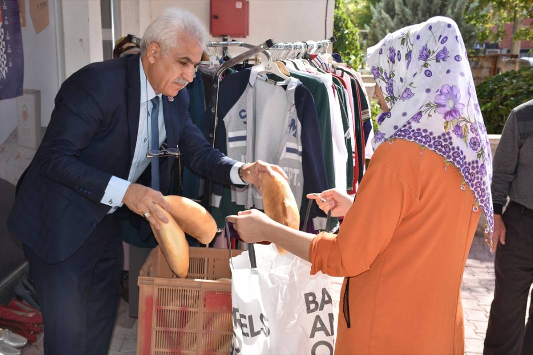 Konyalı muhtar Gönül Kapısı’nı ihtiyaç sahiplerine açtı 2